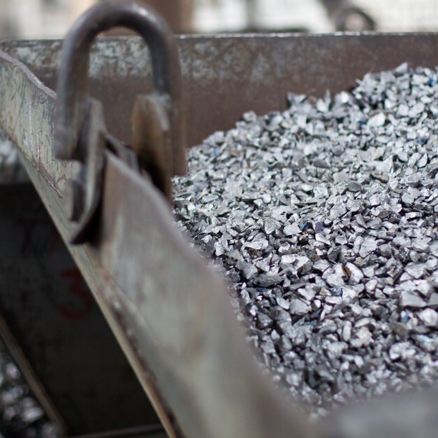 Global ferroalloy prices slightly declined in late March